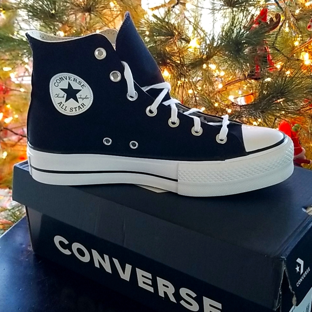 Converse Hi Lift Women's Size 9